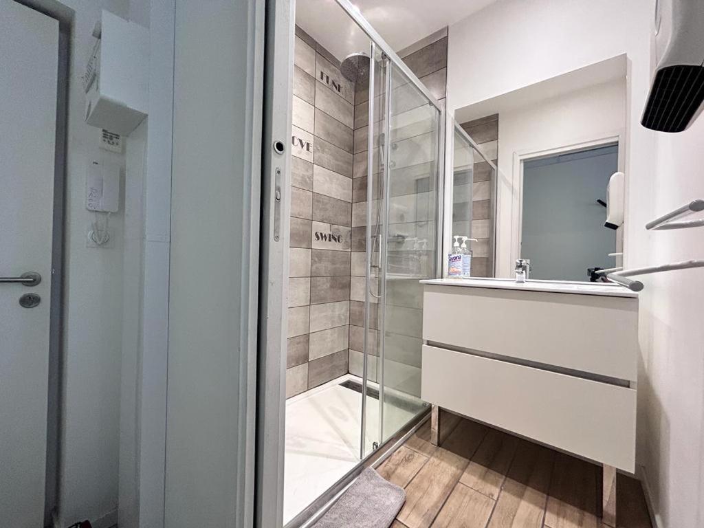 Tour D'Auvergne - Appartements En Plein Centre Ville, Proche De La Cathedrale Et De La Place De Jaude Clermont-Ferrand Kültér fotó