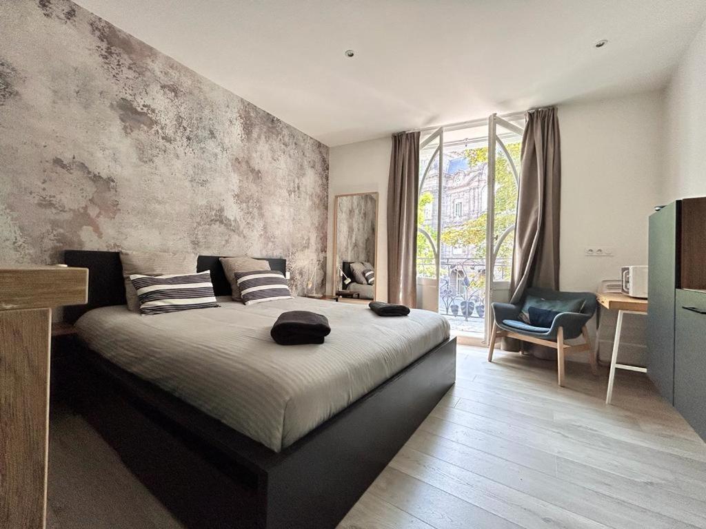 Tour D'Auvergne - Appartements En Plein Centre Ville, Proche De La Cathedrale Et De La Place De Jaude Clermont-Ferrand Kültér fotó