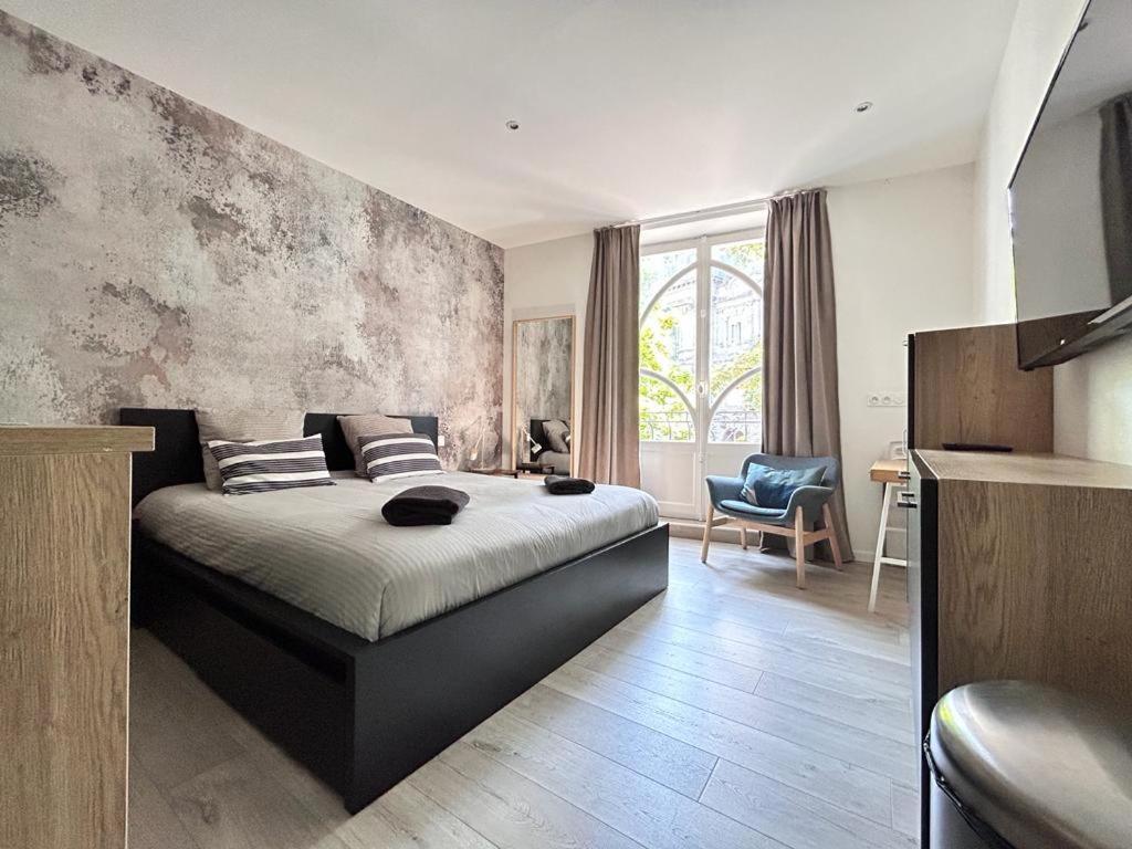 Tour D'Auvergne - Appartements En Plein Centre Ville, Proche De La Cathedrale Et De La Place De Jaude Clermont-Ferrand Kültér fotó
