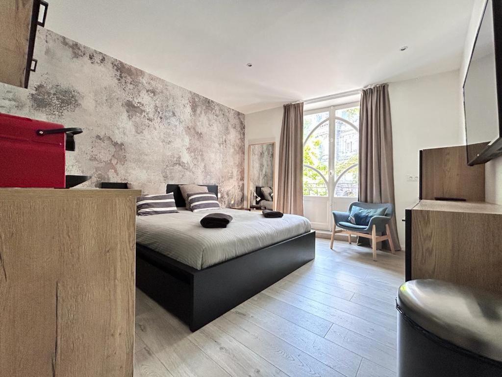 Tour D'Auvergne - Appartements En Plein Centre Ville, Proche De La Cathedrale Et De La Place De Jaude Clermont-Ferrand Kültér fotó