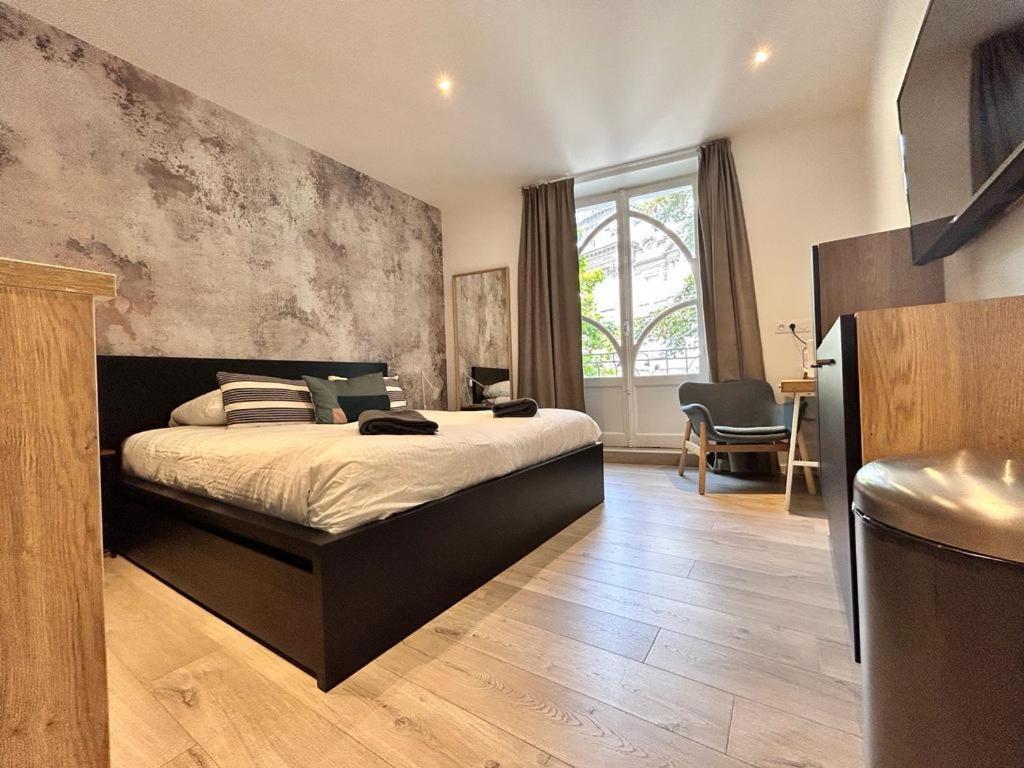 Tour D'Auvergne - Appartements En Plein Centre Ville, Proche De La Cathedrale Et De La Place De Jaude Clermont-Ferrand Kültér fotó