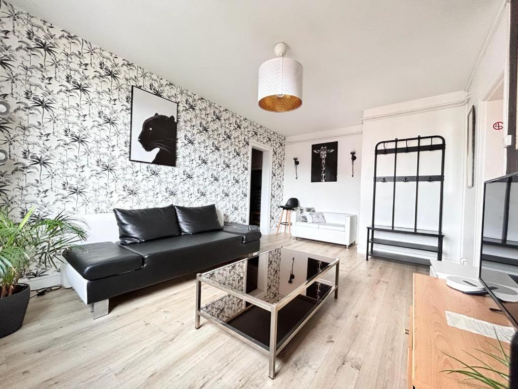 Tour D'Auvergne - Appartements En Plein Centre Ville, Proche De La Cathedrale Et De La Place De Jaude Clermont-Ferrand Kültér fotó