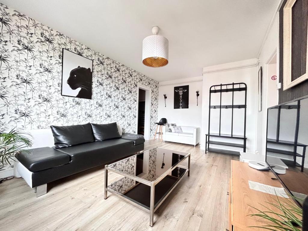 Tour D'Auvergne - Appartements En Plein Centre Ville, Proche De La Cathedrale Et De La Place De Jaude Clermont-Ferrand Kültér fotó
